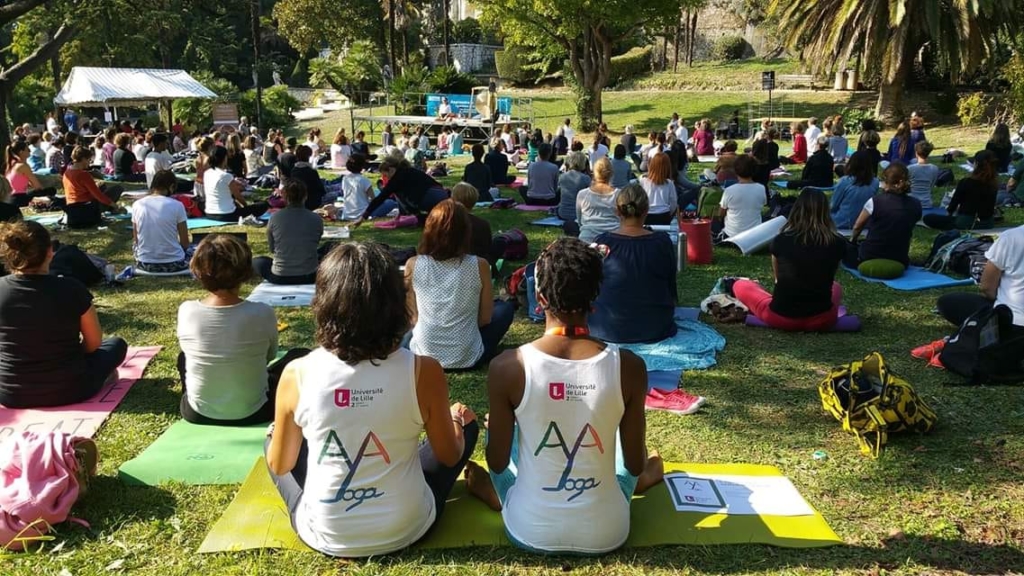 Yoga Essentiel - Cours à Lille Villeneuve d'Ascq Roubaix