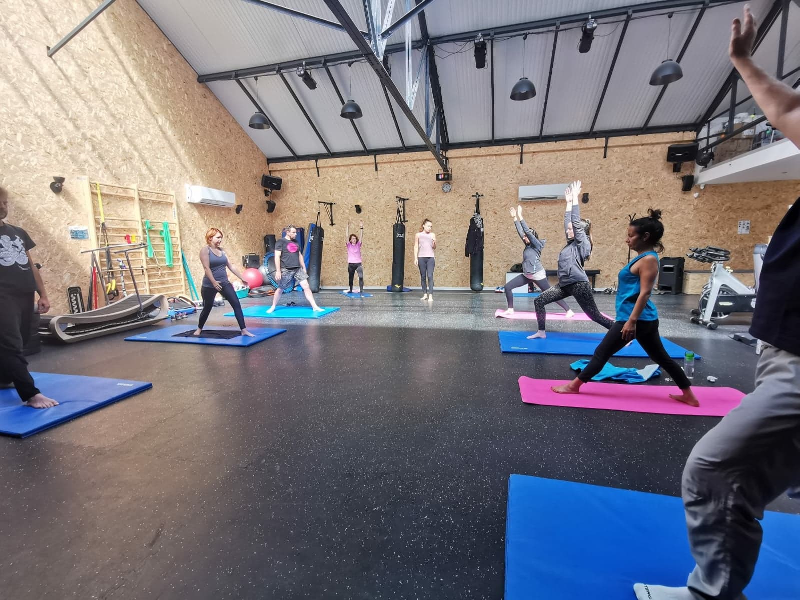 Yoga Essentiel - Cours à Lille Villeneuve d'Ascq Roubaix